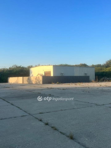 Eladó ipari ingatlan, Zagyvaszántón 199.7 M Ft