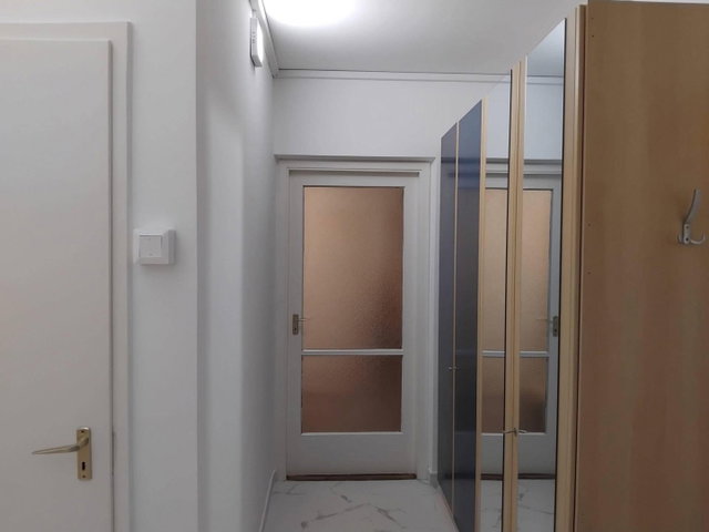 Kiadó panellakás, albérlet, Szegeden, Tápai utcában, 2 szobás
