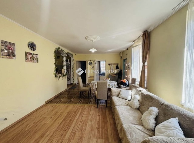 Eladó téglalakás, Cegléden 59 M Ft, 3 szobás