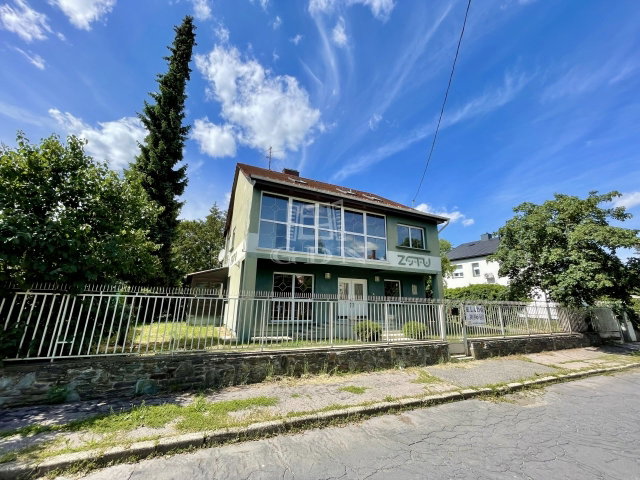 Eladó családi ház, Szombathelyen 119 M Ft, 9+1 szobás