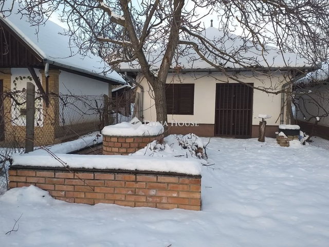 Eladó mezogazdasagi ingatlan, Monoron 9.9 M Ft