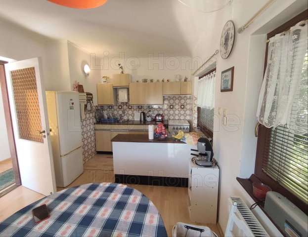 Eladó családi ház, Balatonalmádiban 259.9 M Ft, 5 szobás