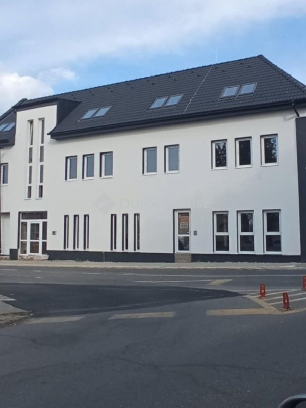 180m² · 600.000 ft