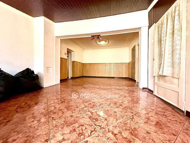 Eladó családi ház, Hajdúszoboszlón 37 M Ft, 8 szobás