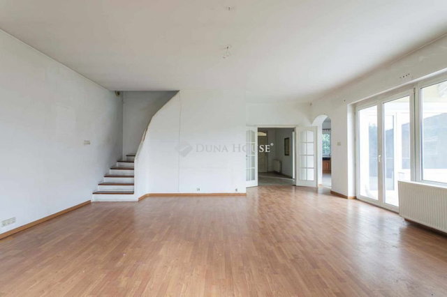 Eladó családi ház, Mosonmagyaróváron 99.9 M Ft, 5 szobás