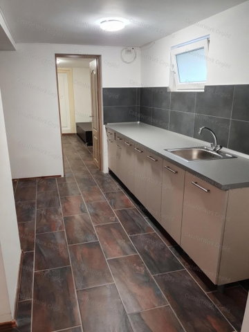 Kiadó iroda, Szolnokon 180 E Ft / hó, 2 szobás