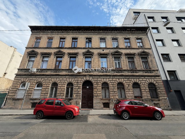 Eladó téglalakás, Budapesten, VIII. kerületben, Kőris utcában