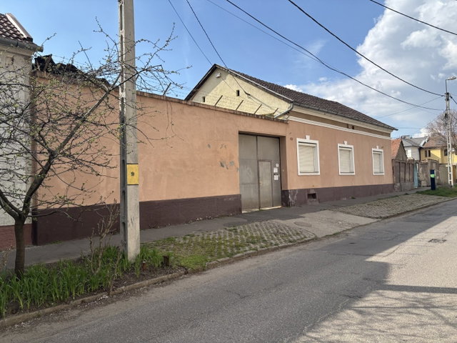 Eladó családi ház, Debrecenben, Pacsirta utcában 165 M Ft