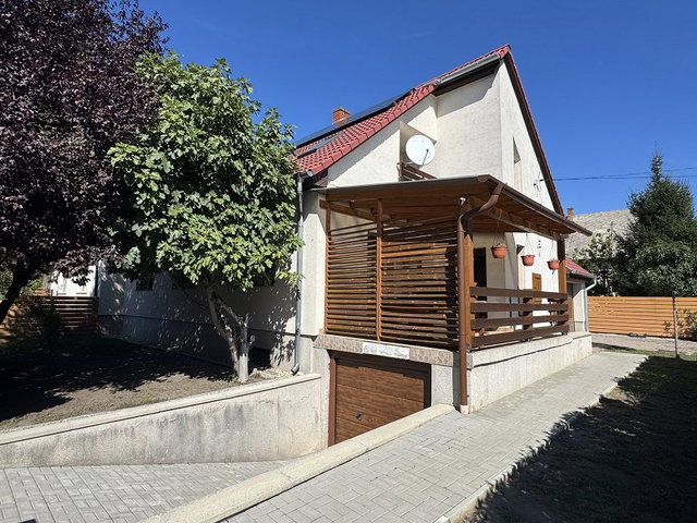 Eladó ikerház, Siófokon 169 M Ft, 6 szobás