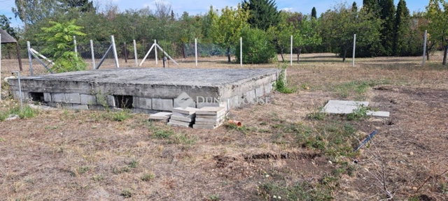 Eladó telek, Balatonfűzfőn 28 M Ft / költözzbe.hu