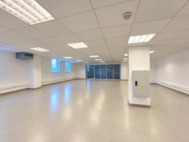 Eladó ipari ingatlan, Bicskén 64.9 M Ft / költözzbe.hu