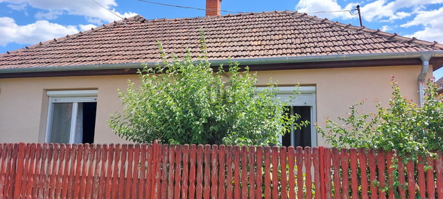 Eladó családi ház, Kisvarsányon 15.5 M Ft, 2 szobás