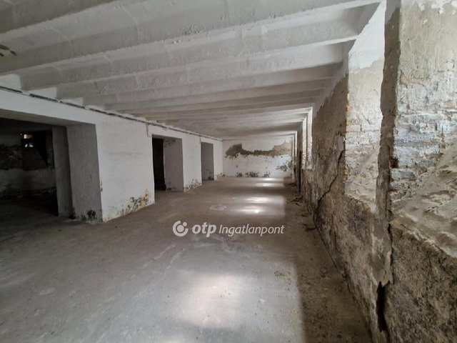 Eladó üzlethelyiség, Szegeden 189 M Ft / költözzbe.hu
