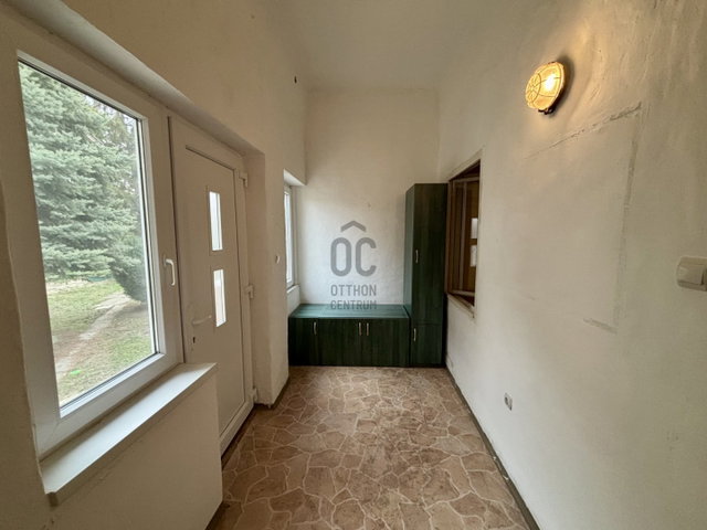 Eladó családi ház, Szegeden 31.9 M Ft, 1 szobás