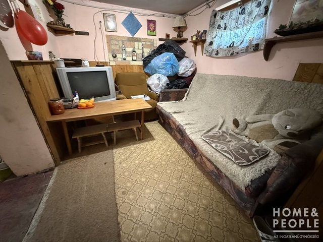 Eladó családi ház, Ruzsán 15.3 M Ft, 2 szobás