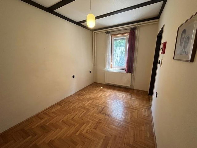 Eladó téglalakás, Vácon 65 M Ft, 3 szobás