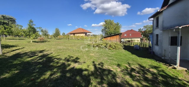 Eladó családi ház, Zalakaroson 97 M Ft, 5+4 szobás
