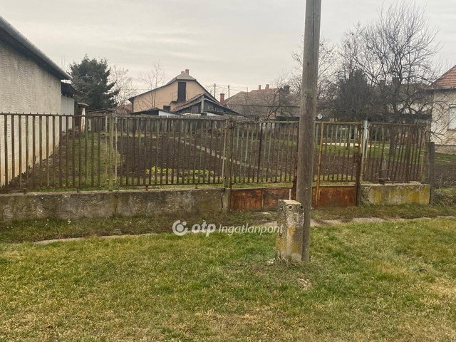 Eladó telek, Kunmadarason 1.2 M Ft / költözzbe.hu