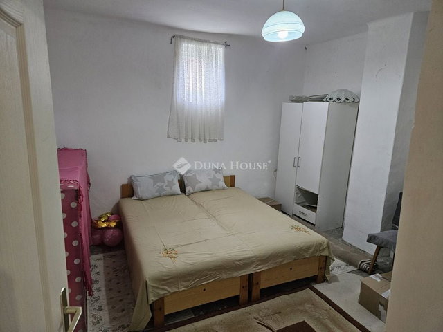 Eladó családi ház, Mátyásdombon 25 M Ft, 4 szobás