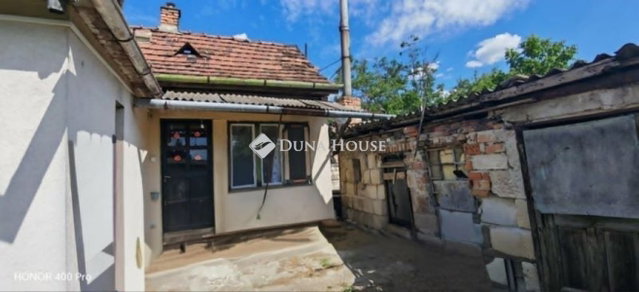 Eladó családi ház, Érden 60 M Ft, 3 szobás