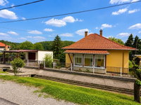 Eladó családi ház, Komlón, Gárdonyi Géza utcában 69 M Ft