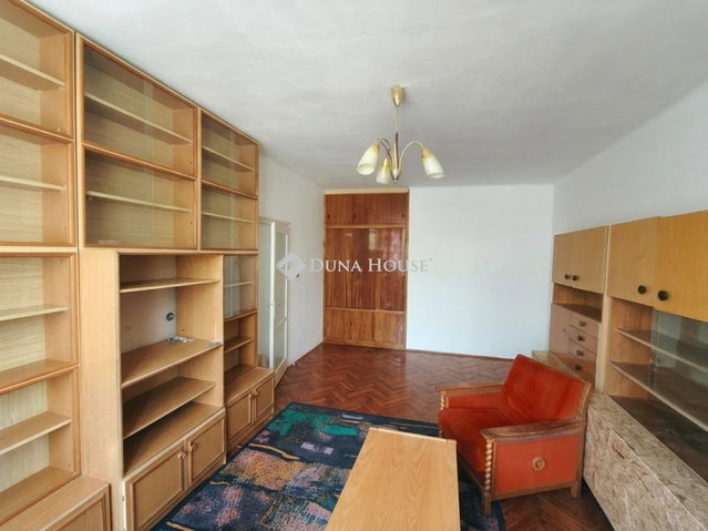 Eladó téglalakás, Tatabányán, Kós Károly utcában 31.99 M Ft