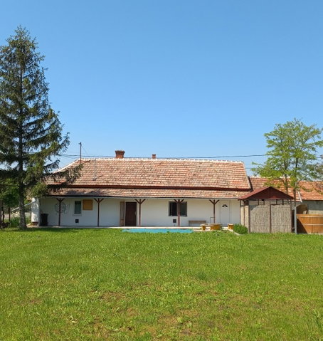 Eladó családi ház, Sarudon 24.9 M Ft, 2 szobás