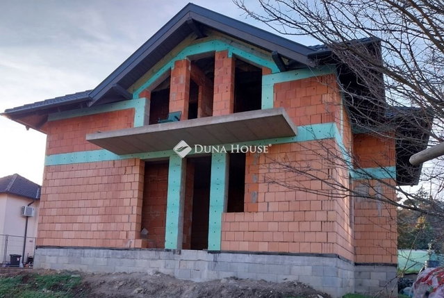 Eladó családi ház, Szentendrén 349 M Ft, 5 szobás