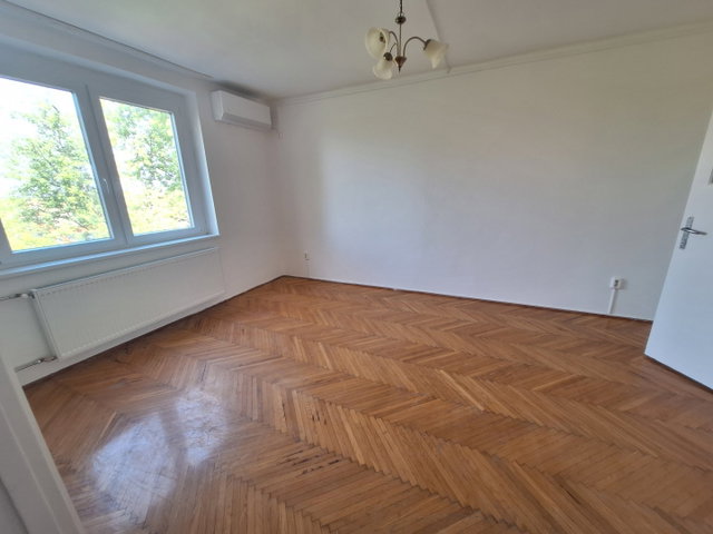 Kiadó téglalakás, albérlet, Hódmezővásárhelyen, Szabadság téren