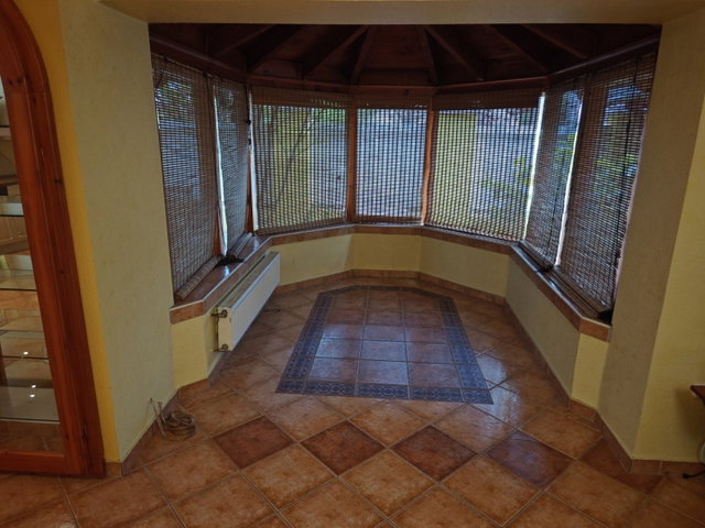Eladó családi ház, Erdőkertesen 149.9 M Ft, 6 szobás