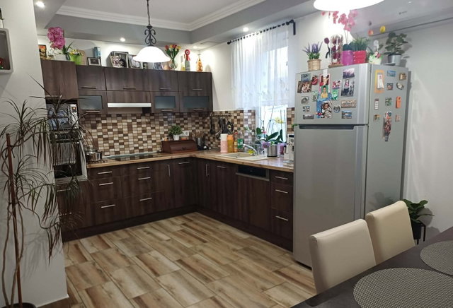 Eladó családi ház, Váchartyánon 130 M Ft, 4 szobás