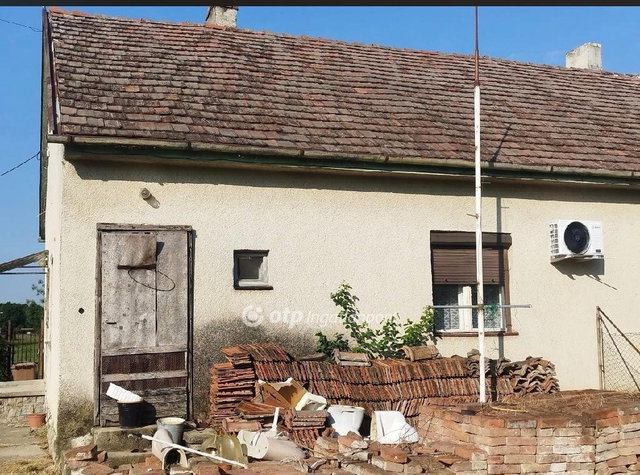 Eladó ikerház, Illocskán 9.5 M Ft, 2 szobás