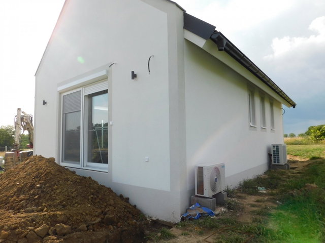 Eladó családi ház, Cserszegtomajon 91.5 M Ft, 3+1 szobás