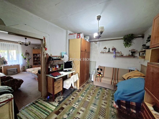 Eladó családi ház, Dégen 10.5 M Ft, 2 szobás