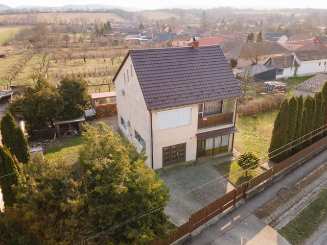 Eladó családi ház, Drégelypalánkon 47.9 M Ft, 5 szobás