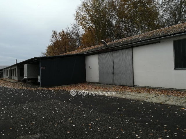 Eladó ipari ingatlan, Mezőkovácsházán 105 M Ft