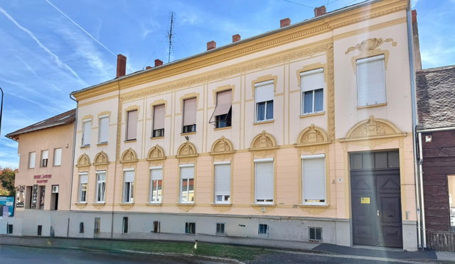 Eladó téglalakás, Sárváron 34.8 M Ft, 1 szobás