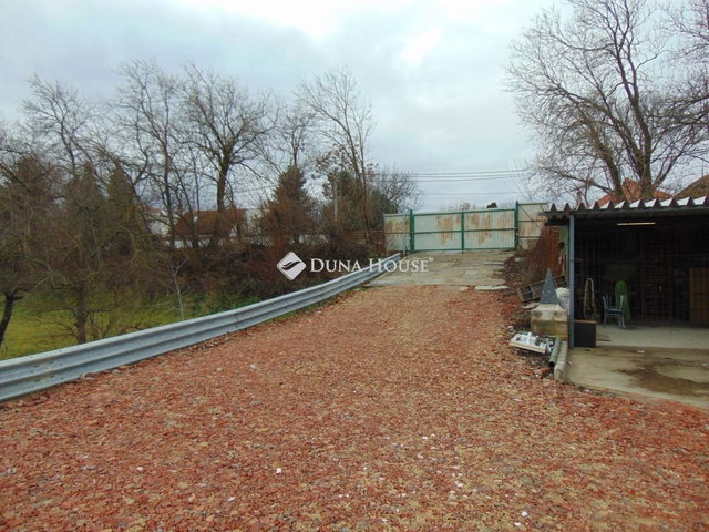 Eladó telek, Pécsett, Kishegyi dűlőn 58 M Ft