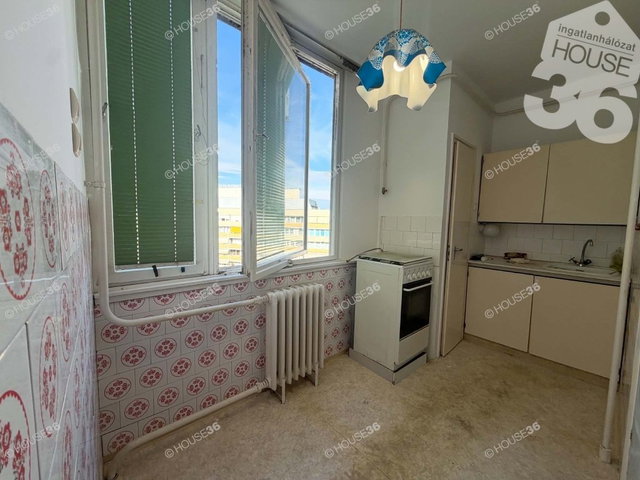 Eladó panellakás, Kecskeméten 39.99 M Ft, 2 szobás