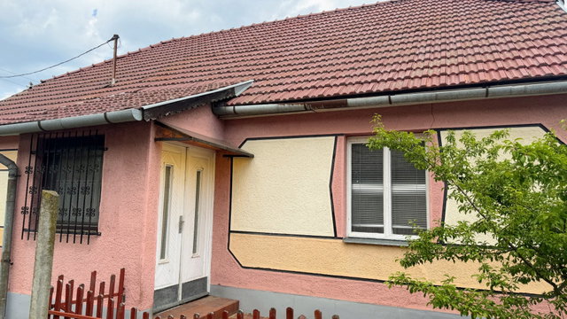 Eladó családi ház, Baján 40 M Ft, 3 szobás