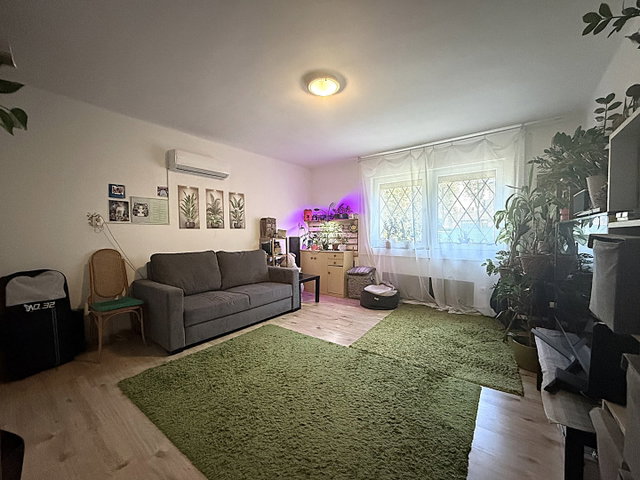 Eladó téglalakás, Budapesten, XI. kerületben 54.9 M Ft, 1 szobás
