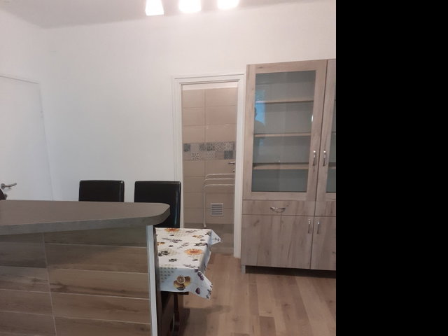 Kiadó téglalakás, albérlet, Pécsett, Hunyadi János utcában