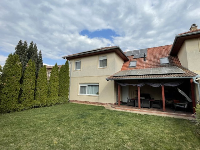 Kiadó ikerház, albérlet, Debrecenben 480 E Ft / hó, 5 szobás
