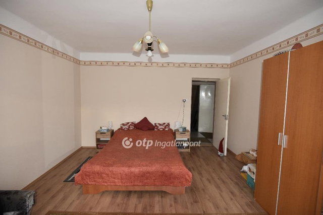 Eladó családi ház, Kaposváron 39.9 M Ft, 4+1 szobás