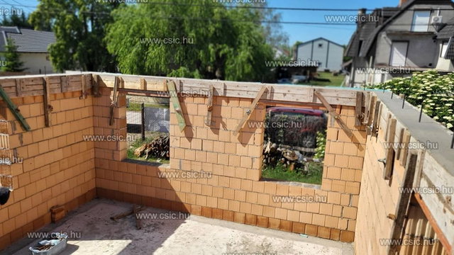 Eladó ikerház, Taksonyon 90 M Ft, 4 szobás / költözzbe.hu