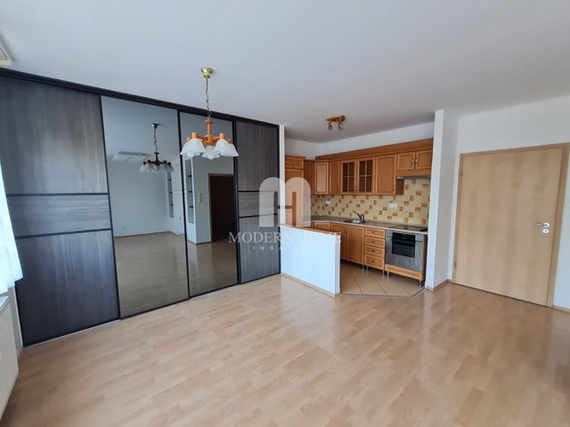 Eladó téglalakás, Székesfehérvárott 70.9 M Ft, 2 szobás