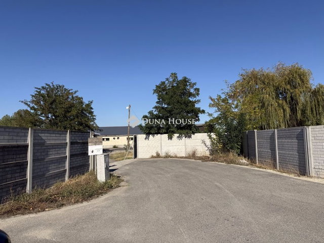 Eladó ipari ingatlan, Ráckevén 184.9 M Ft / költözzbe.hu