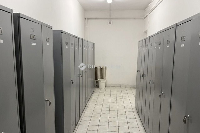 Kiadó ipari ingatlan, Petőfibányán 2338 E Ft / hó