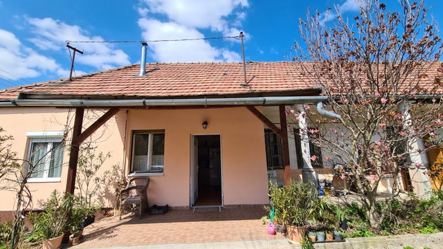 Eladó ikerház, Leányváron 63 M Ft, 3 szobás
