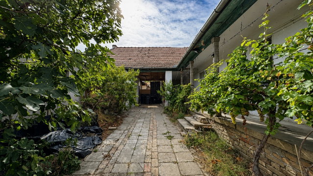 Eladó családi ház, Várdombon 19.9 M Ft, 3 szobás